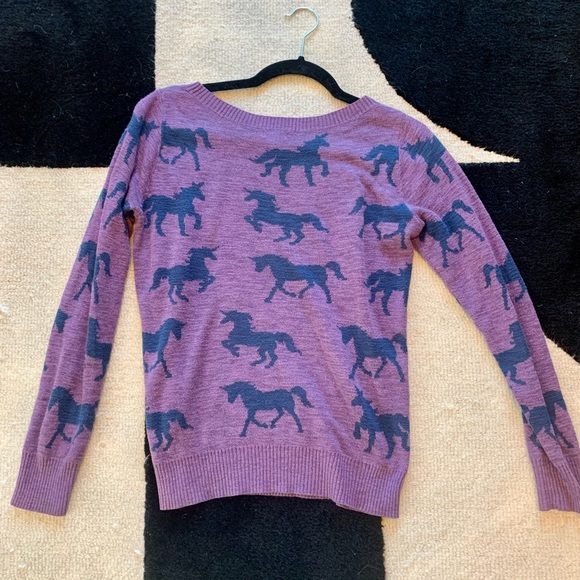 Mossimo Crewneck  Horse Shirt Xsmall. Purple. - Picture 7 of 9